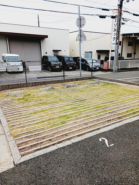 グランデ・オーヴェスト（202） 駐車場