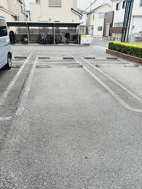 ＴＫエレガンテ（204） 駐車場
