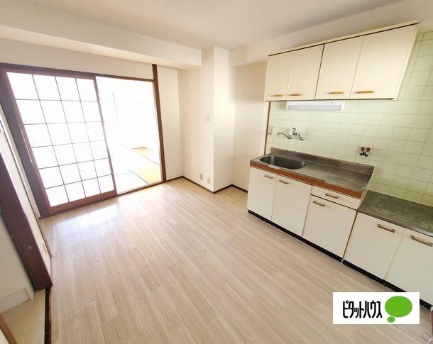 明石市東山町マンション リビング