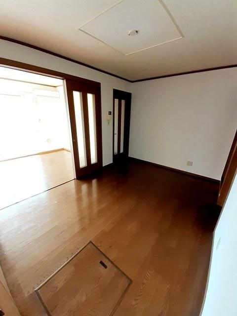 エンジェルミタニ（102） 室内