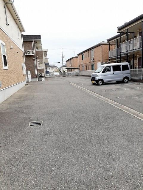 タカラピュア　西（203） 駐車場