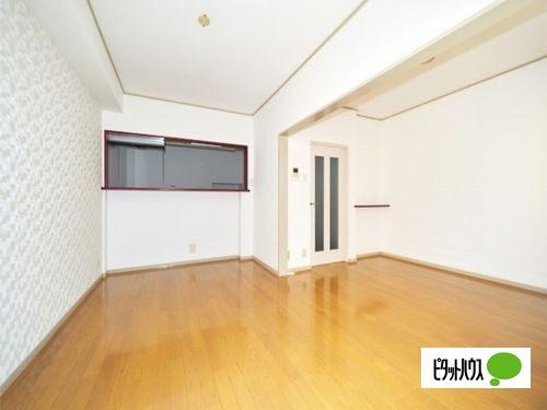 神戸市西区大津和テラスハウス リビング