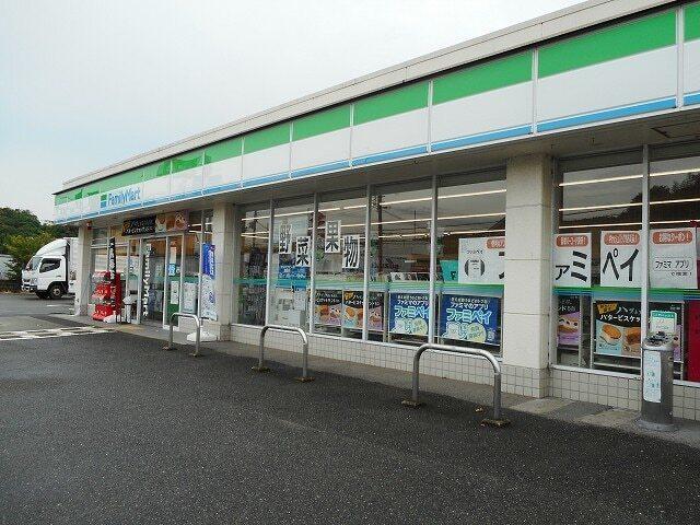 ファミリーマート押部谷木幡店：1000m