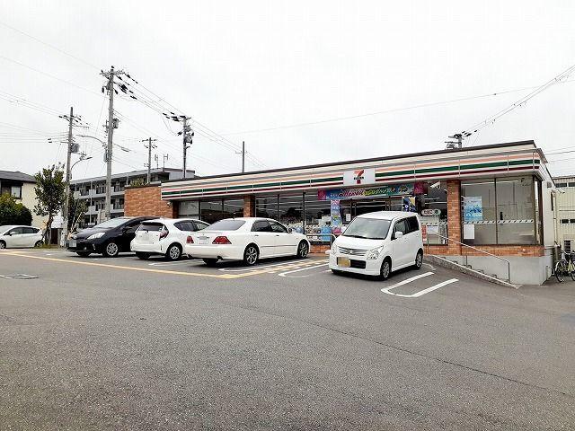 セブンイレブン大蔵谷インター店：210m
