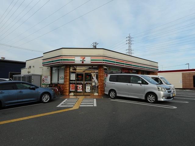 セブンイレブン森友２丁目店：600m