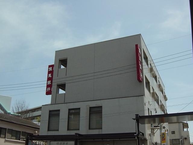 但馬銀行：50m