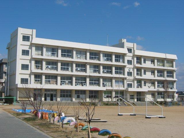 明石市立谷八木小学校：471m