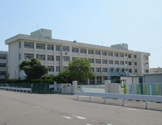 明石市立林小学校：1030m