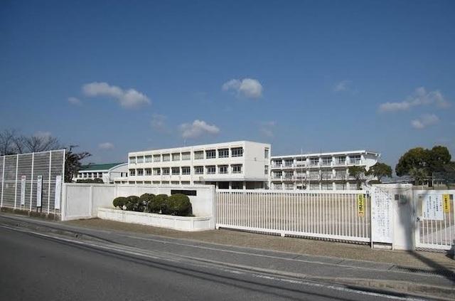 稲美町立天満小学校：350m