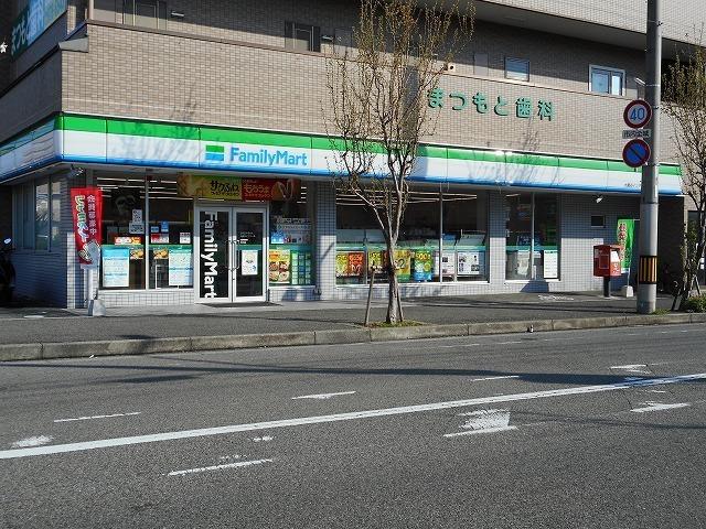 ファミリーマート大蔵谷インター：80m