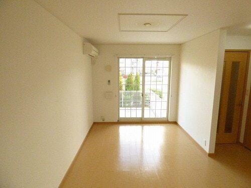 ローレルコートＳ（102） 室内