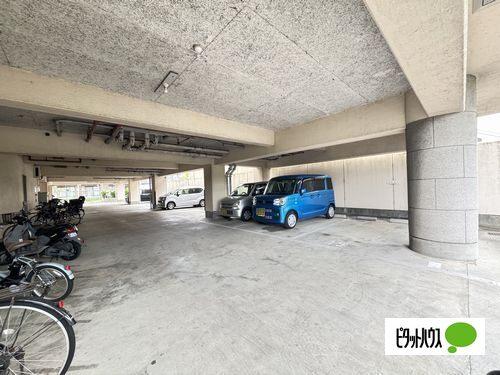 神戸市西区池上マンション 駐車場