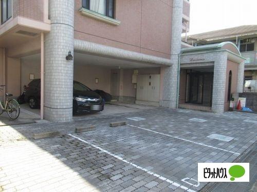 エミネンス 駐車場