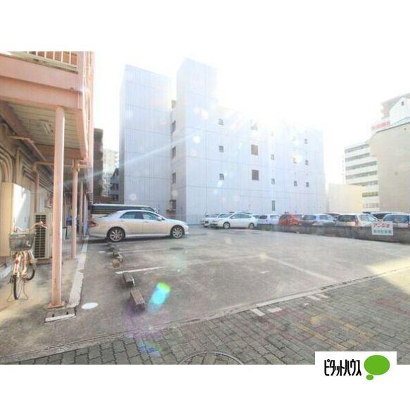 明石市小久保マンション 駐車場