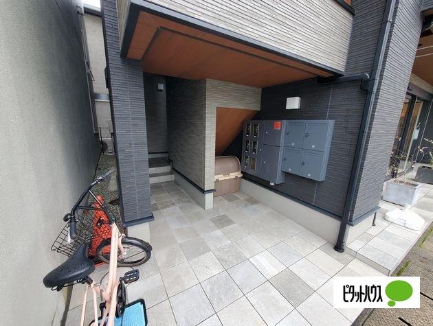 明石市大久保町駅前アパート ロビー