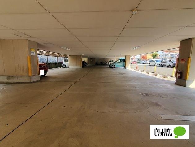 神戸市西区池上マンション 駐車場