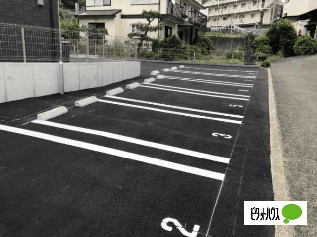 クローバー富士３号館（203） 駐車場