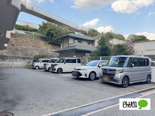 明石市山下町マンション 駐車場