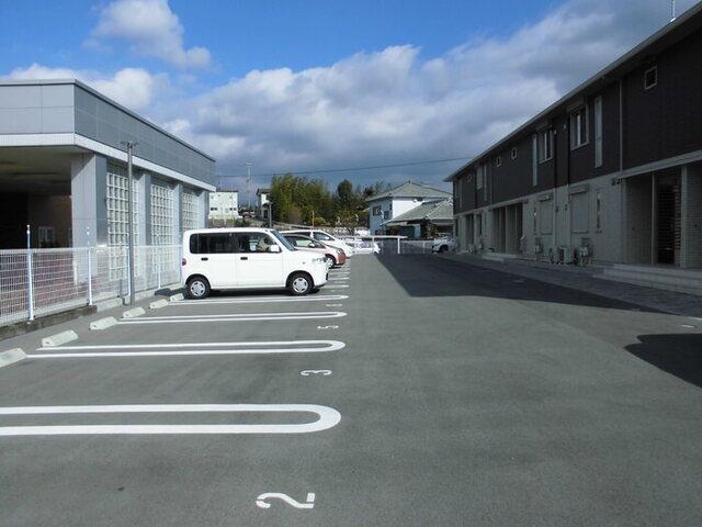 サニーコート加佐弐番館（106） 駐車場