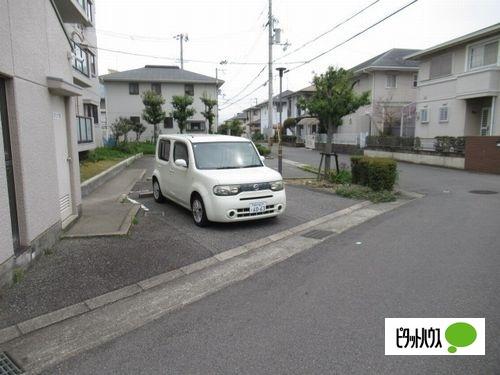 明石市荷山町マンション 駐車場