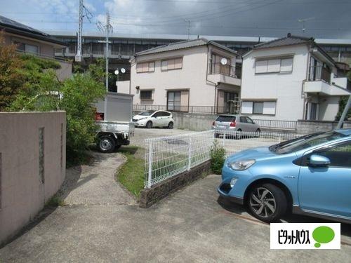 明石市魚住町金ケ崎アパート 駐車場