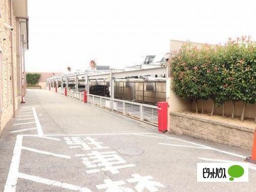 明石市魚住町清水マンション 駐車場