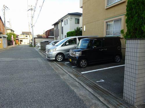明石市王子マンション 駐車場