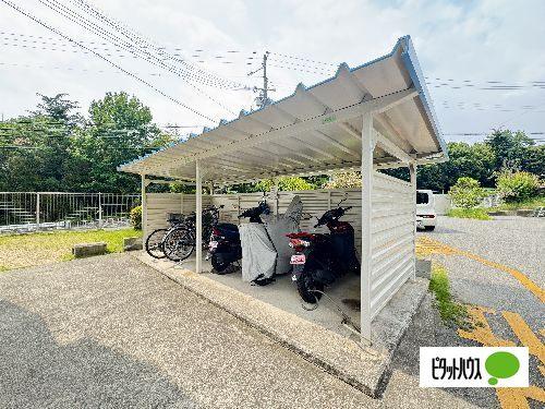 松が丘住宅１０号棟 物件画像