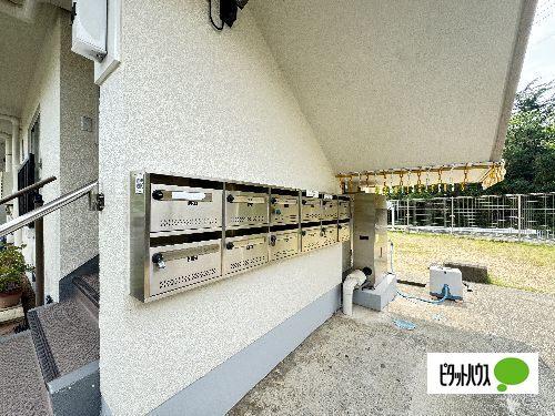 松が丘住宅１０号棟 物件画像