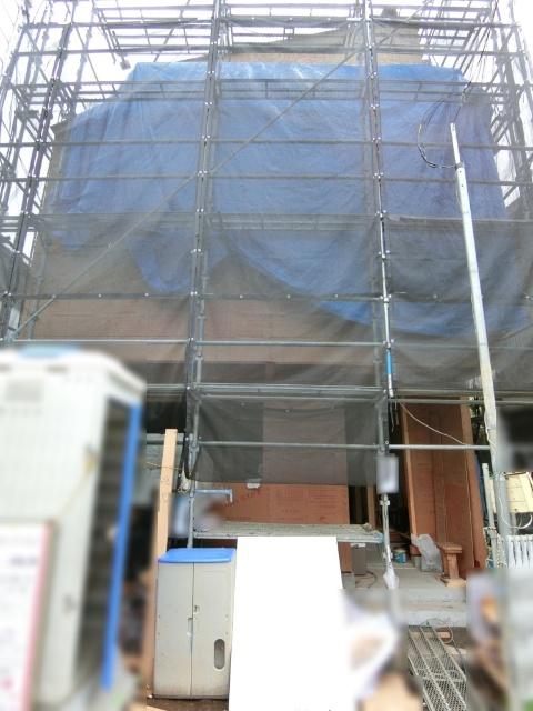 間口は広々約5.98ｍあります。東西隣地通路形状にて通風良好です。