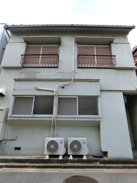 間口は広々約7.13ｍあります(上物有更地渡し)。