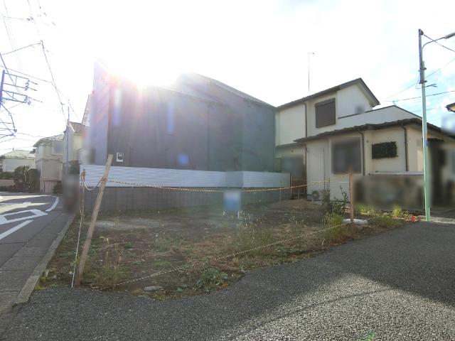 【「職＆育＆住」近接 「松ノ木」エリアの角地(東＆北)】朝から陽当たり良好です(北側道路から撮影)。