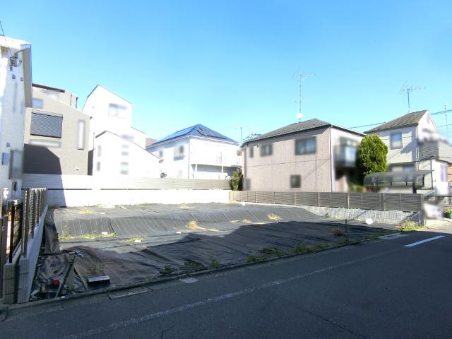 【「職＆育＆住」近接の「千早」エリア 高台＆閑静】南道路にて陽当たり良好です(C区画：右)。