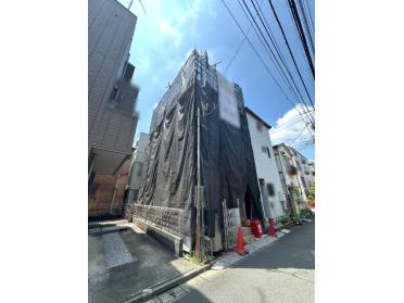 【「北砂」エリアの新築戸建 南＆北の両面道路 陽当り＆通風良好】東側隣地は駐車スペースにて開放感のある住環境です(北側)。