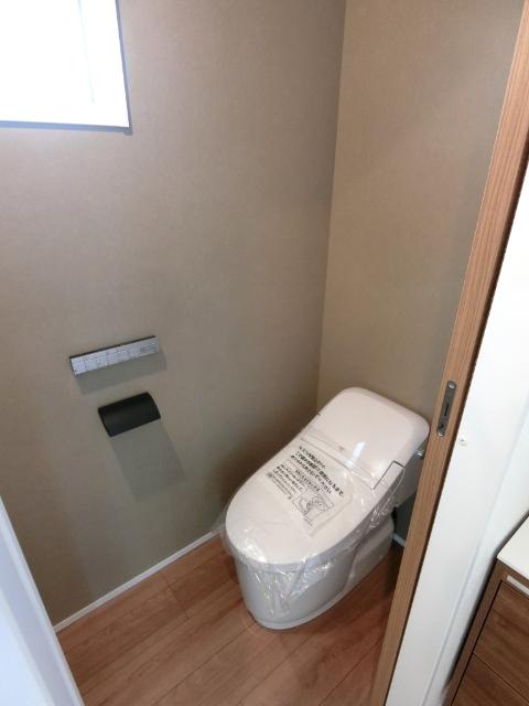 【西品川2丁目 新築戸建(B号棟)】 トイレ