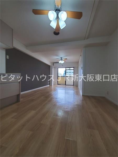 大阪市東淀川区西淡路マンション リビング