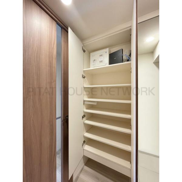 シューズボックス