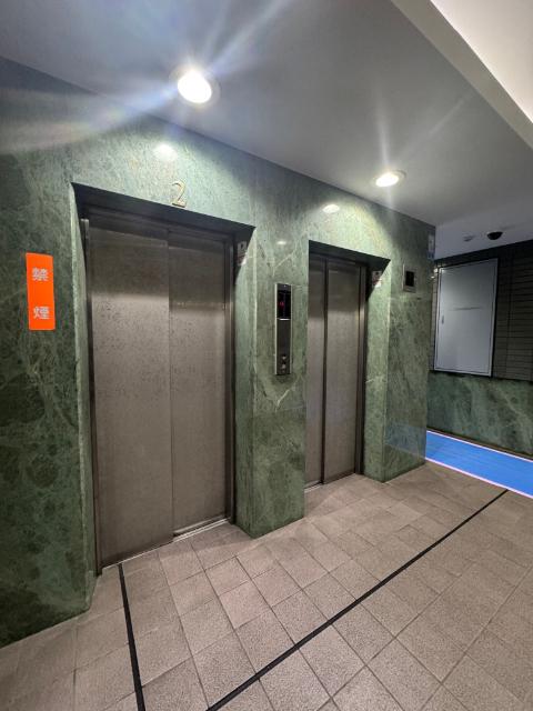 エレベーター2基