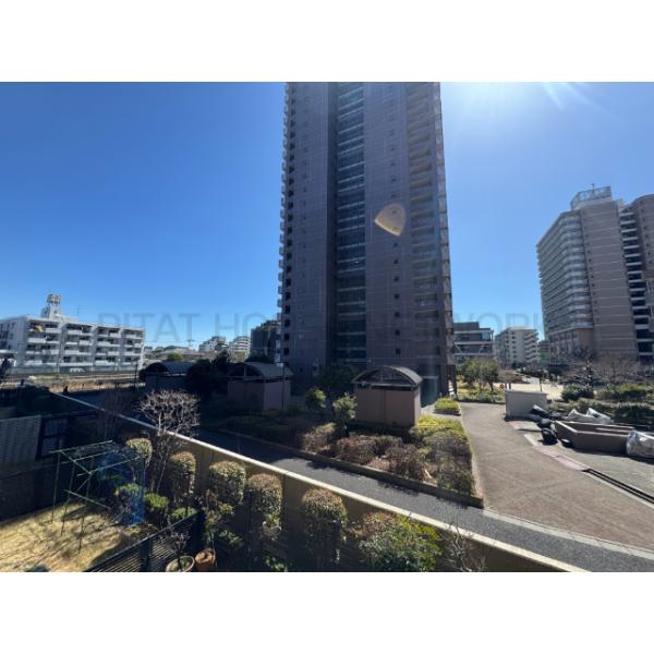 バルコニーより