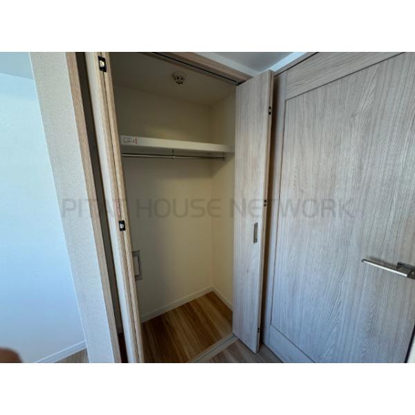 洋室1クローゼット(約5.4畳)