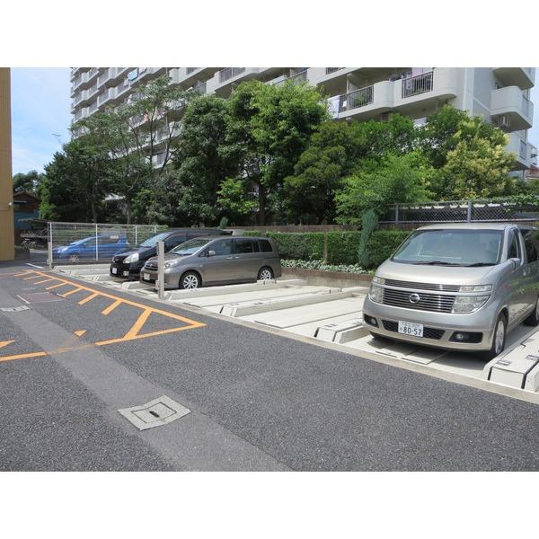 アルシオン東大島 駐車場