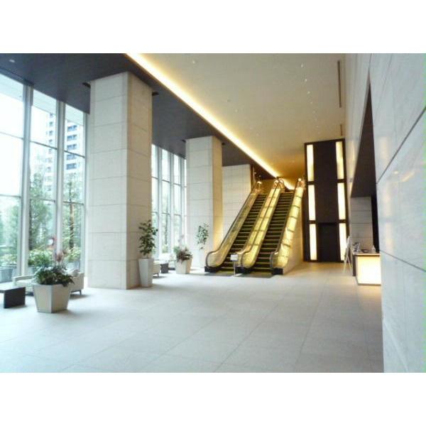 ＴＨＥ　ＴＯＹＯＳＵ　ＴＯＷＥＲ ロビー