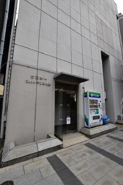 ラコティスカイマンション エントランス