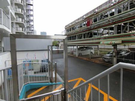 木場サンハイツ 駐車場