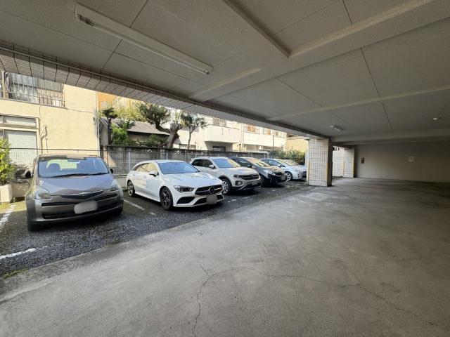 グランドメゾン錦糸町 駐車場
