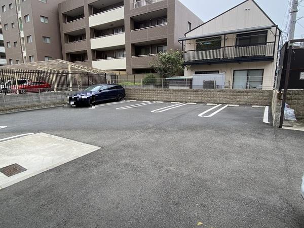 クラシェス新長田（705） 駐車場