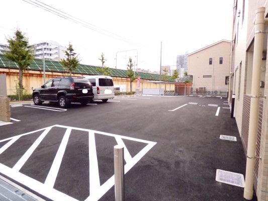 アクヘドールカーサ 駐車場