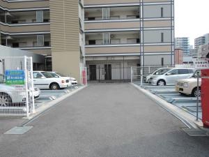 Ｓ−ＦＯＲＴ神戸神楽町（913） 駐車場