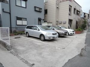 ハイエスト月見山（203） 駐車場
