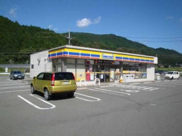 ミニストップ和田山桑原店：844m